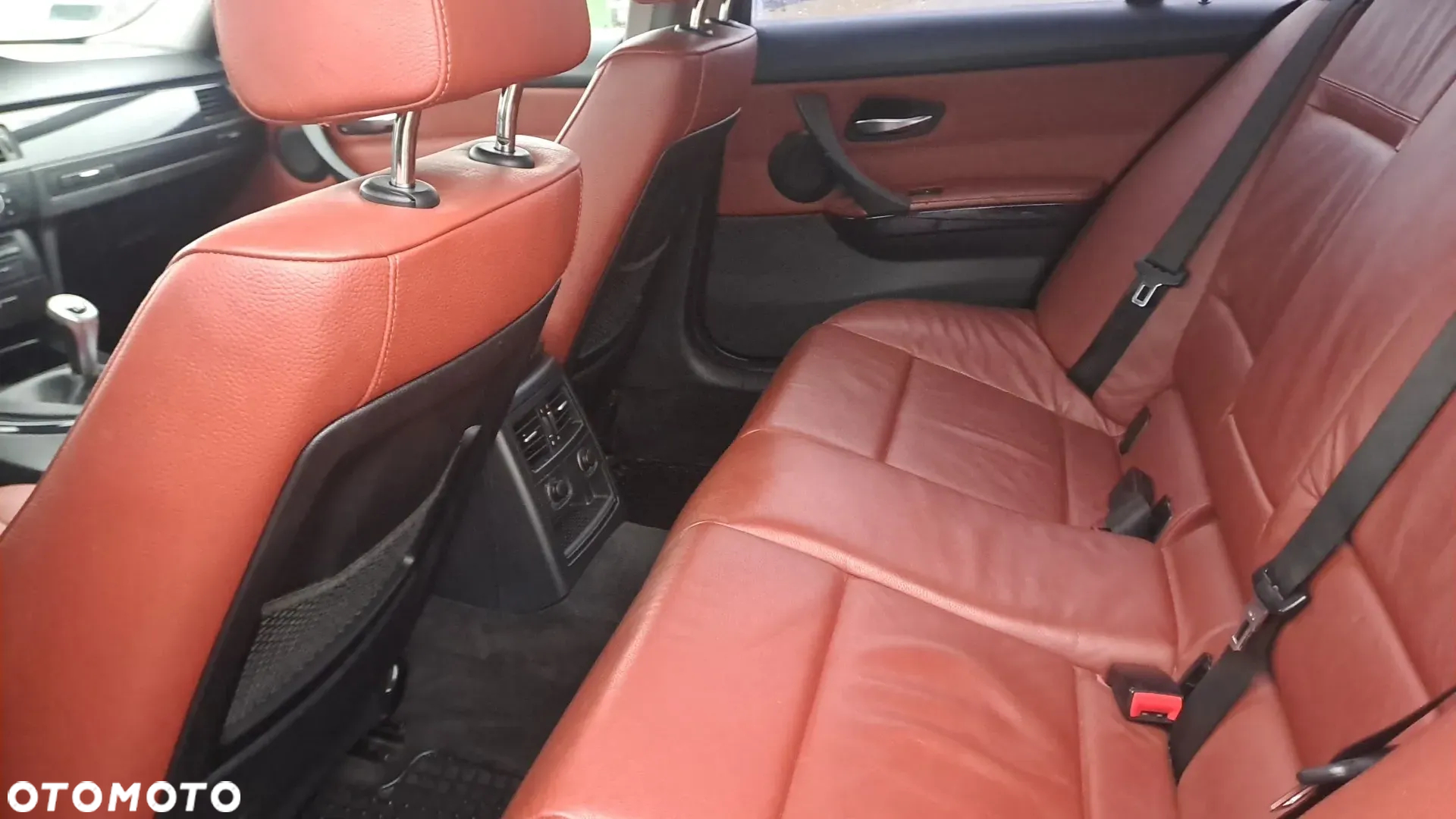 BMW Seria 3 318d Touring - 21