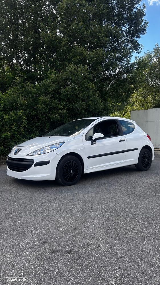 Peugeot 207 1.4 HDi Urban - 1