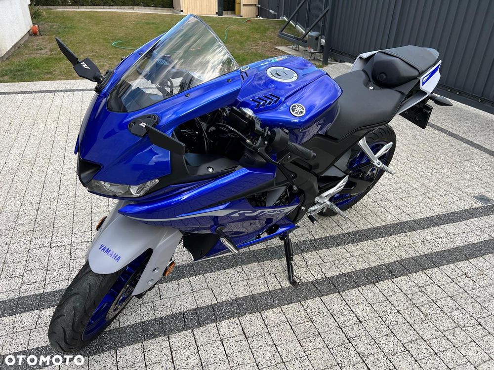 Yamaha YZF - 3