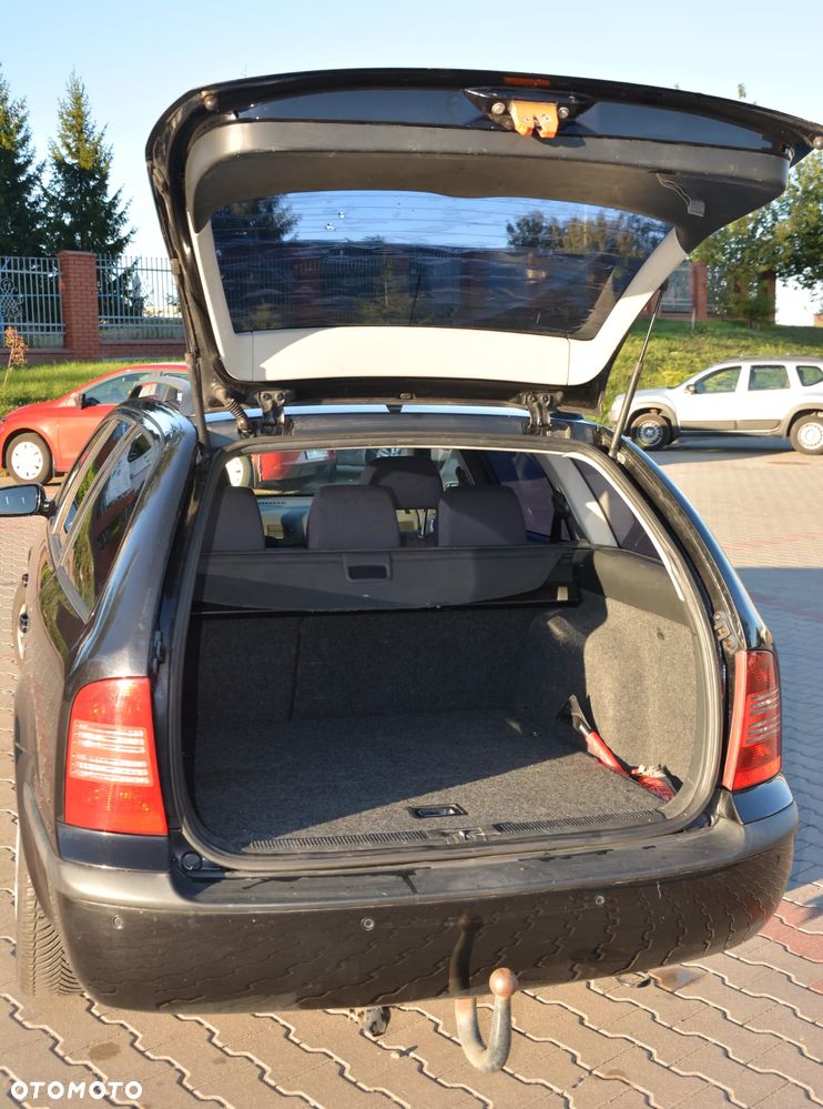 Skoda Octavia 1.6 Combi - 8