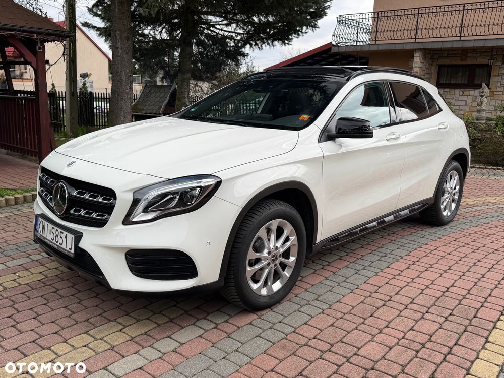 Mercedes-Benz GLA 250 4Matic 7G-DCT AMG Line - 1