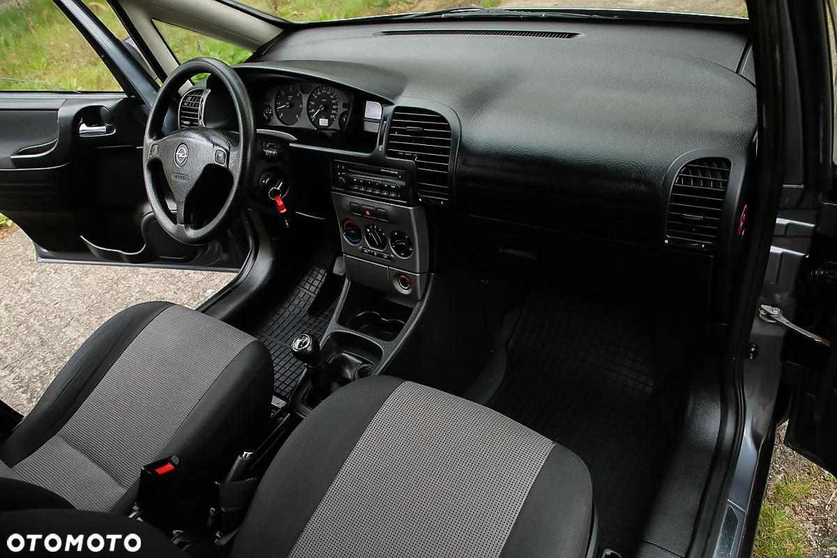 Opel Zafira - 28