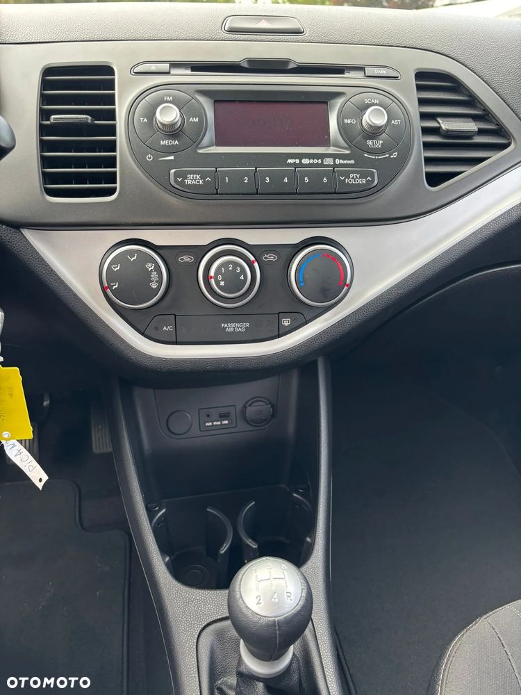 Kia Picanto 1.2 Fifa World Cup Edition - 24