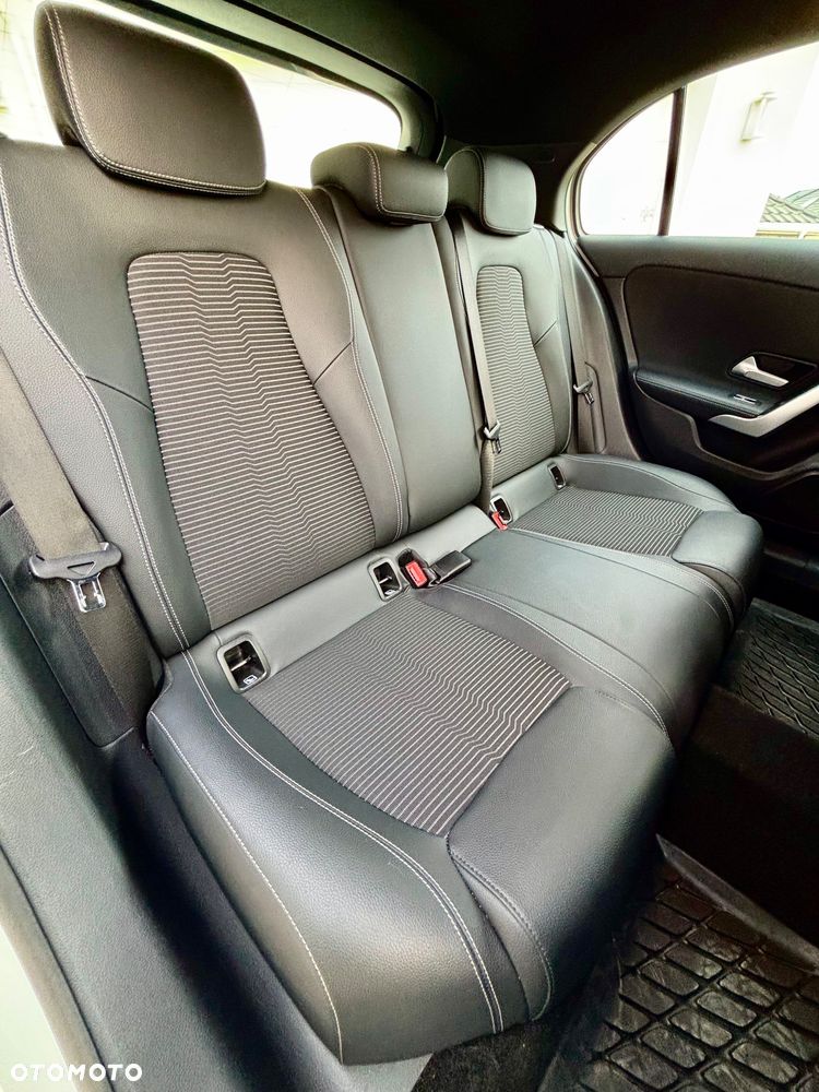 Mercedes-Benz Klasa A 180 7G-DCT - 13