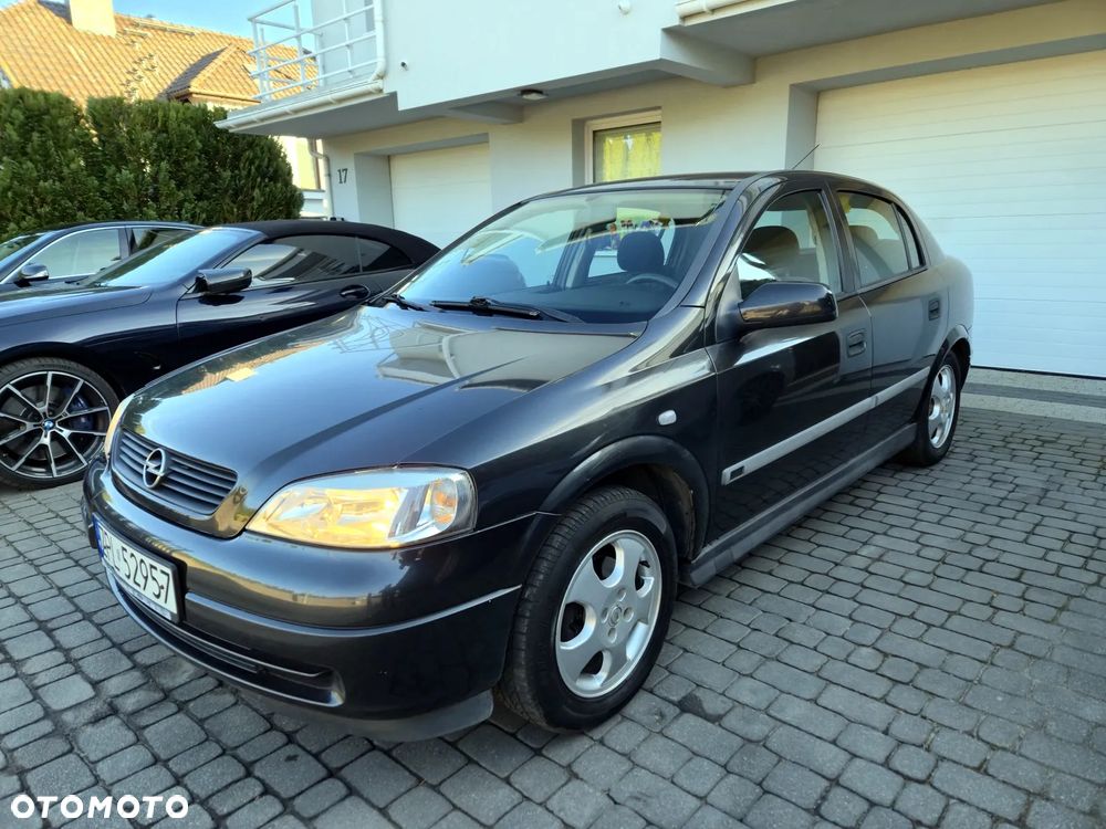 Opel Astra 1.6 Club - 2