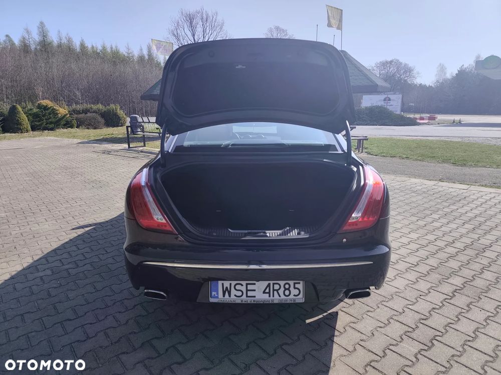 Jaguar XJ 3.0 D V6 LWB Portfolio - 14