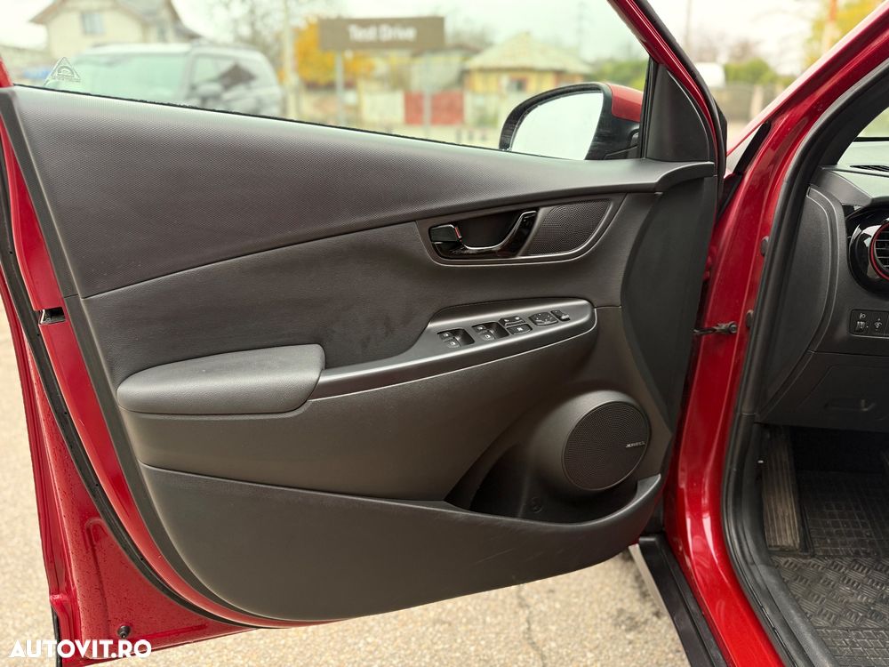 Hyundai KONA 1.6 T-GDI 4WD Aut. Premium - 28