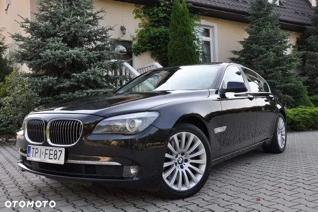 BMW Seria 7 750Li xDrive - 34