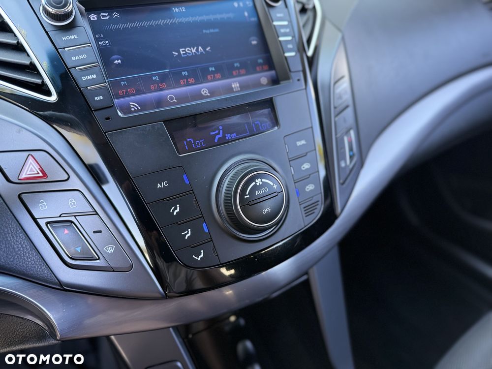 Hyundai i40 Kombi 1.6 Trend - 31
