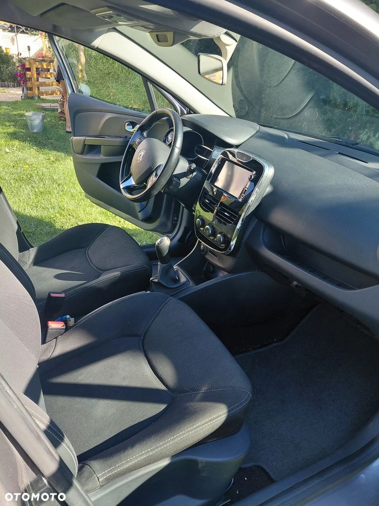 Renault Clio 1.2 16V Life - 12