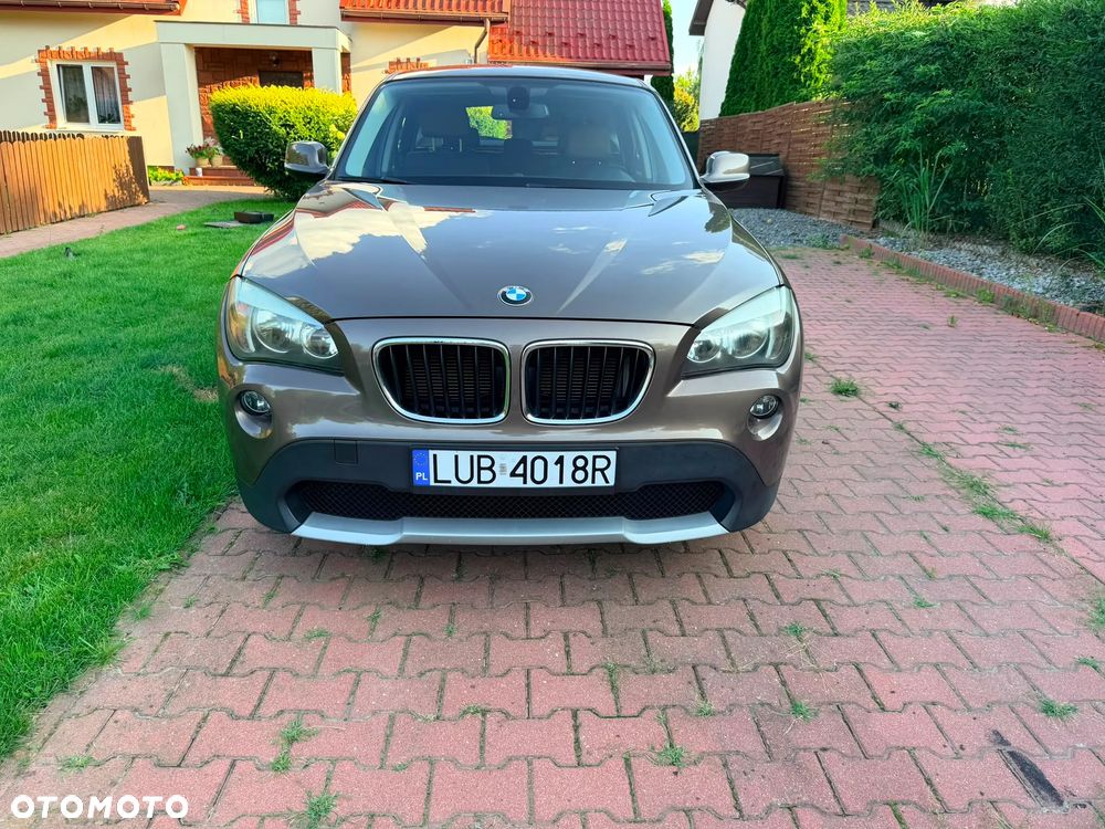 BMW X1 sDrive18i - 11