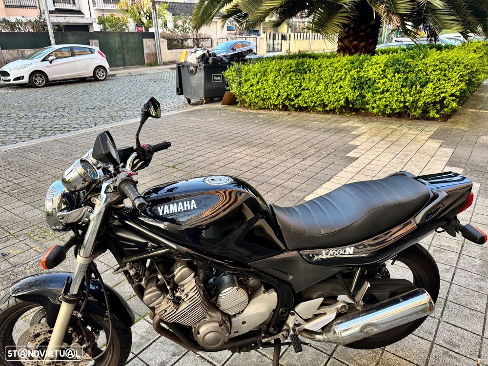 Yamaha XJ Naked - 8