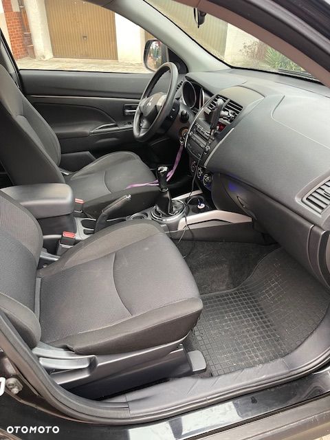 Mitsubishi ASX 1.6 Inform - 12