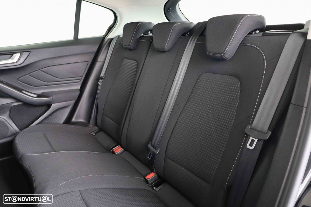 Ford Focus 1.5 TDCi ECOBlue Connected Aut. - 39