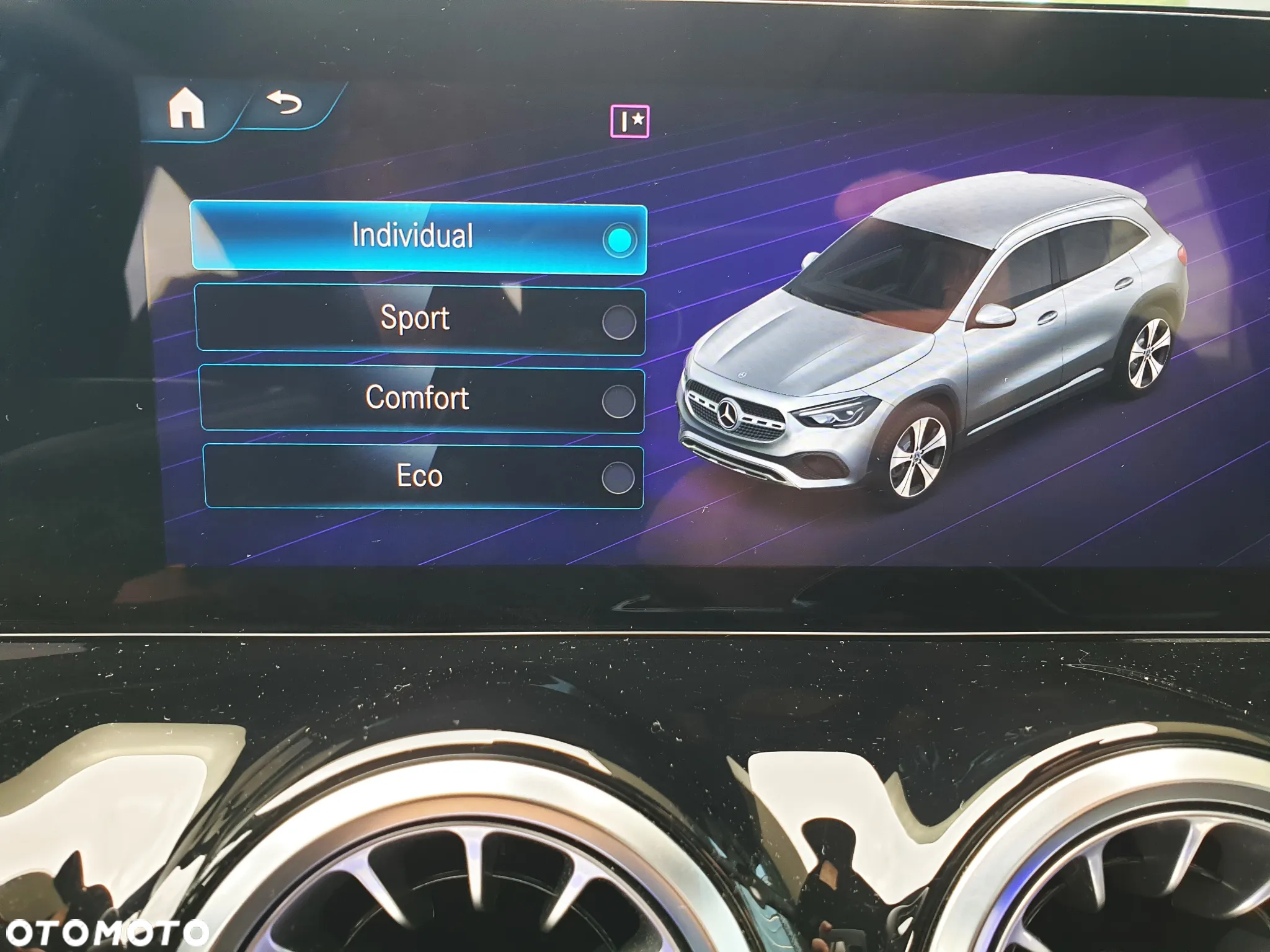 Mercedes-Benz GLA 200 Progressive - 34