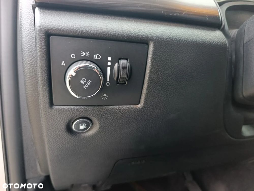 Jeep Grand Cherokee 3.6 V6 Laredo - 27