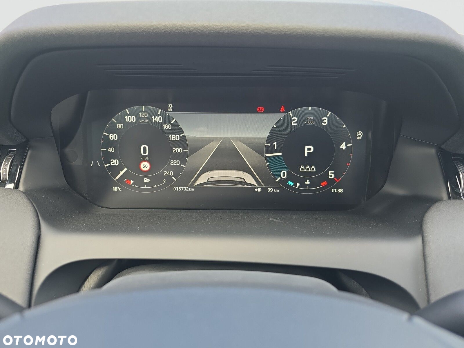 Land Rover Discovery Sport - 18