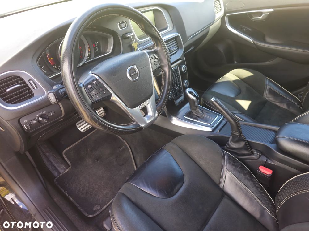 Volvo V40 D2 Drive-E SCR Momentum - 14