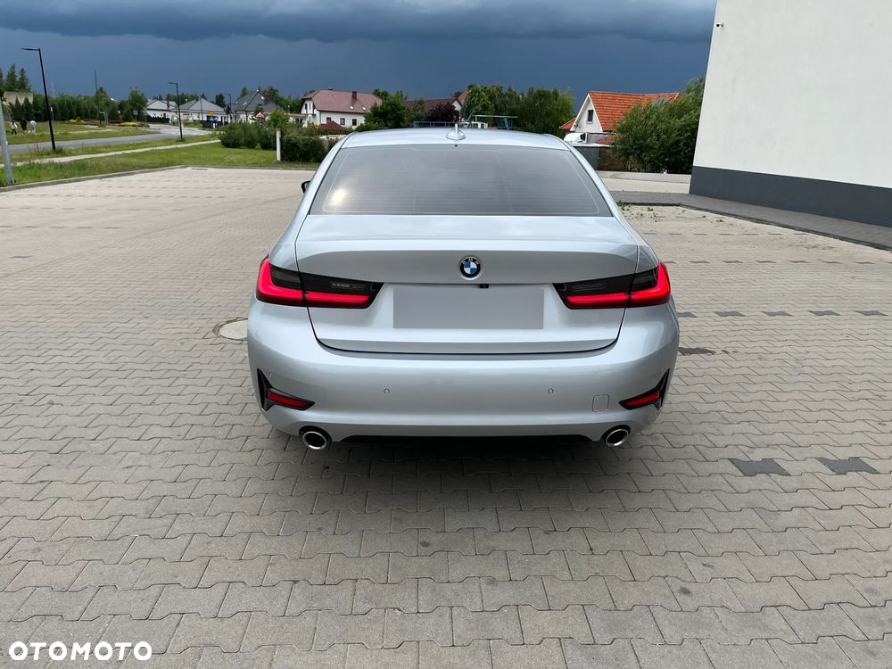 BMW Seria 3 320d - 4