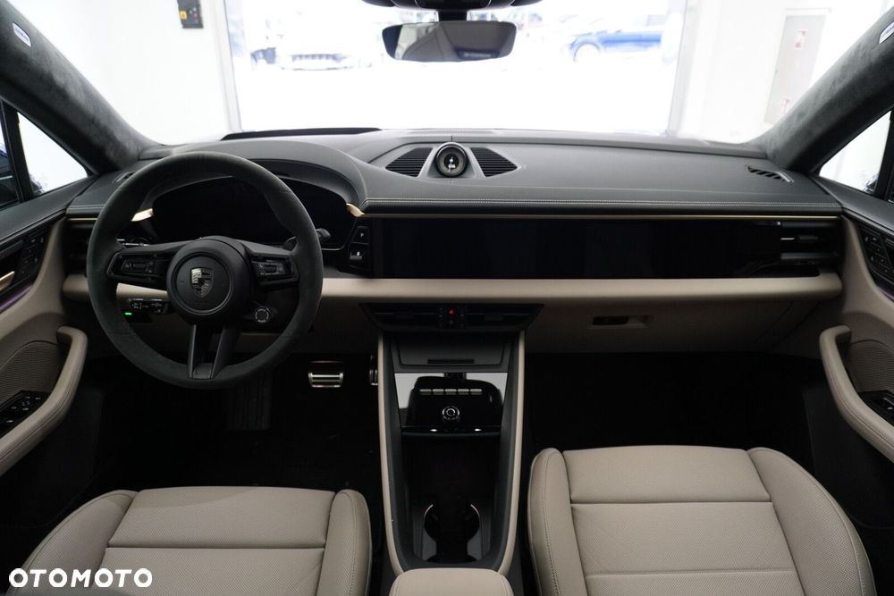 Porsche Macan - 25