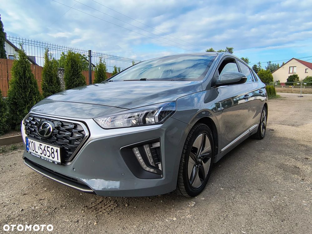 Hyundai IONIQ Hybrid Platinum - 2