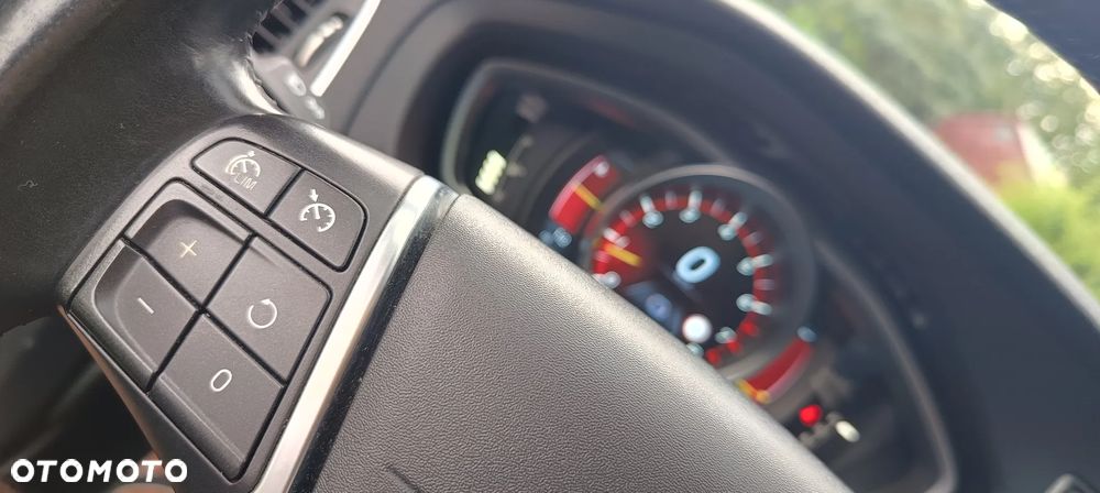 Volvo V40 Cross Country T5 Summum - 28