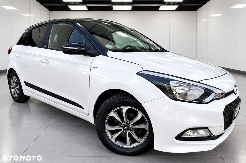 Hyundai i20 1.2 Passion Plus - 25