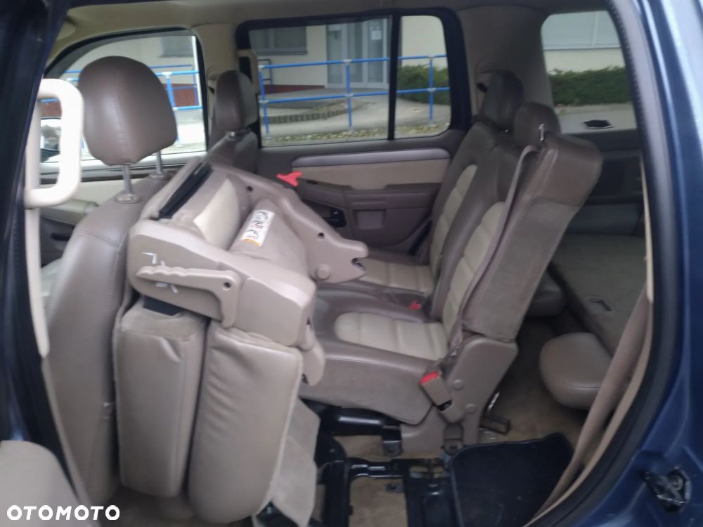 Ford Explorer 4.0 AWD - 9