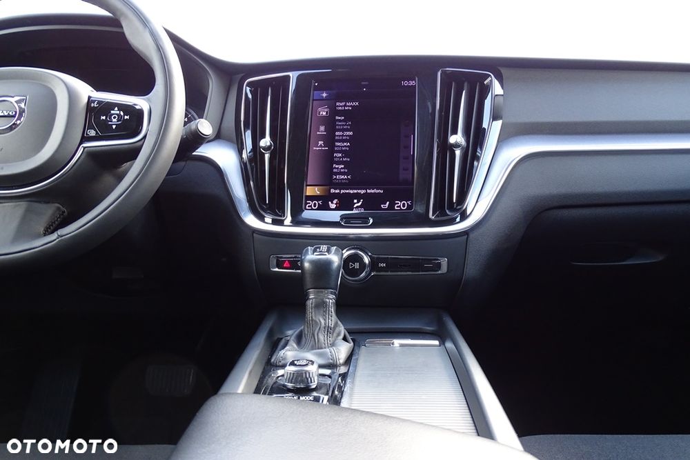 Volvo V60 D3 Geartronic Momentum - 38