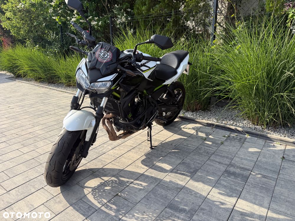 Kawasaki ER - 16