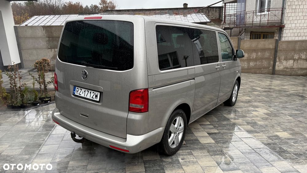Volkswagen Multivan - 10