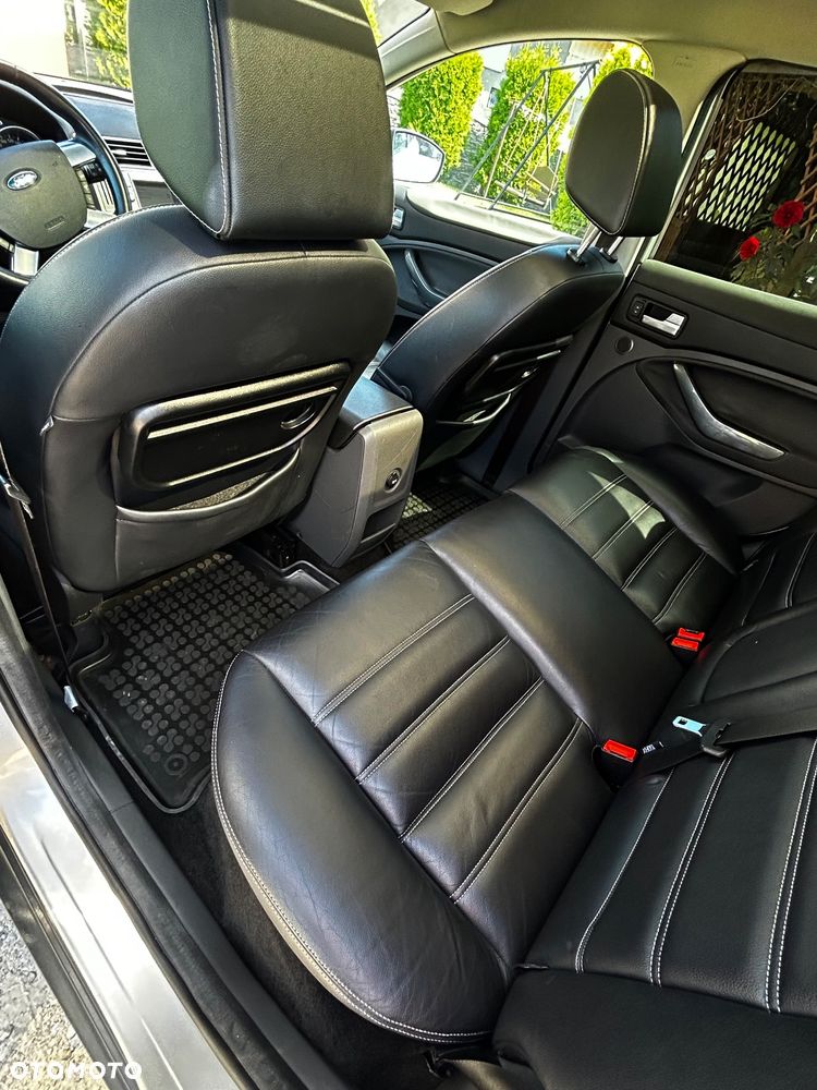 Ford Kuga 2.0 TDCi Titanium - 14