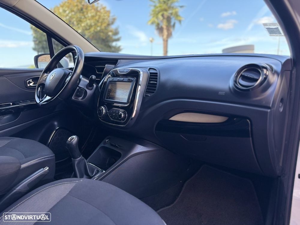 Renault Captur 1.5 dCi Exclusive - 17