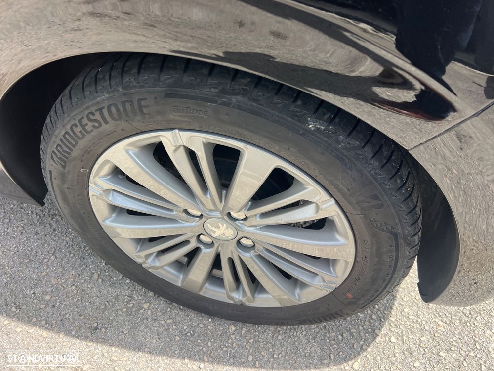 Peugeot 208 1.2 PureTech Style - 39