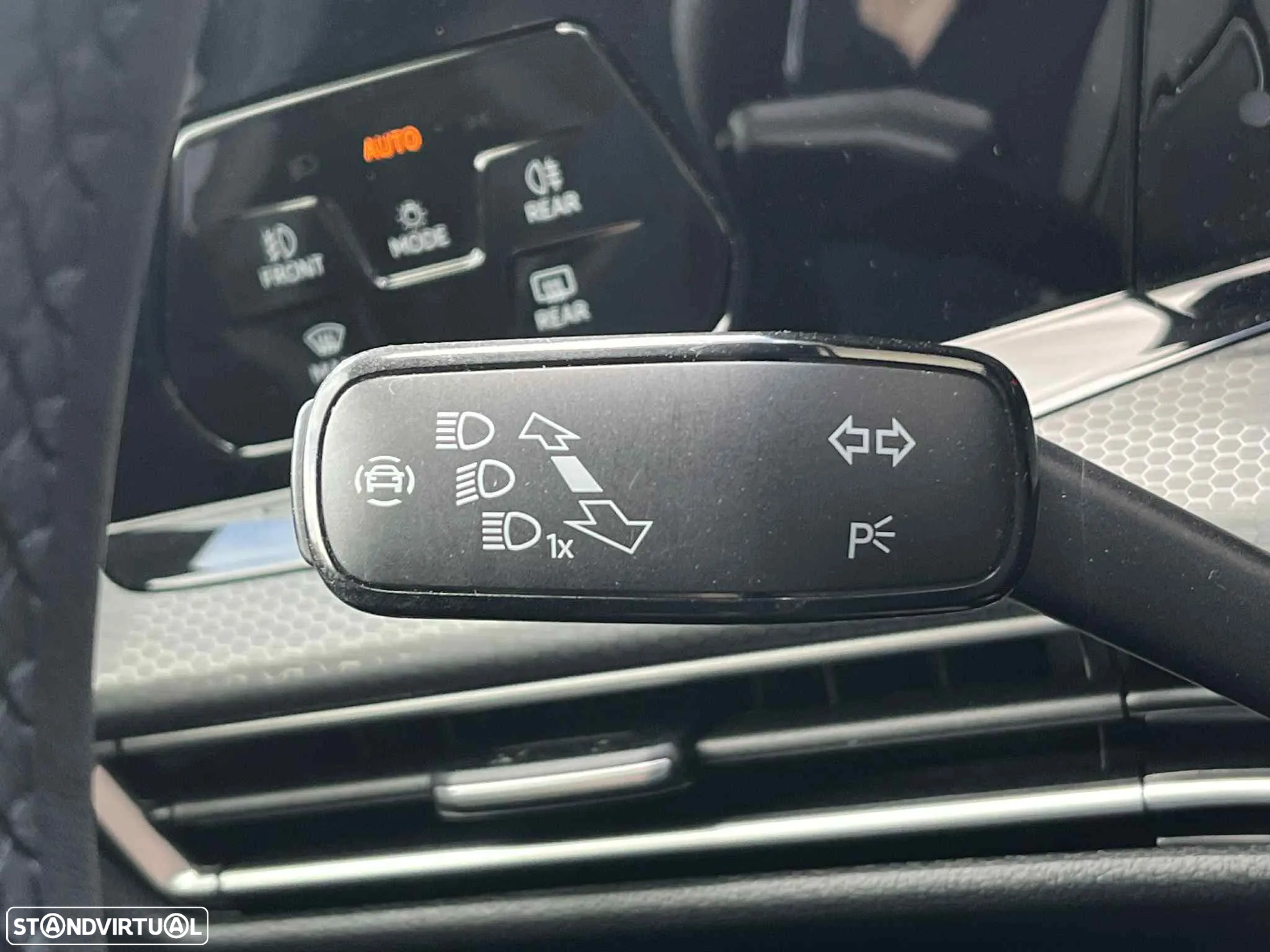 VW Golf 1.4 TSI GTE DSG - 24