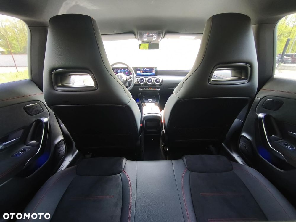 Mercedes-Benz CLA 200 d 8G-DCT AMG Line - 17