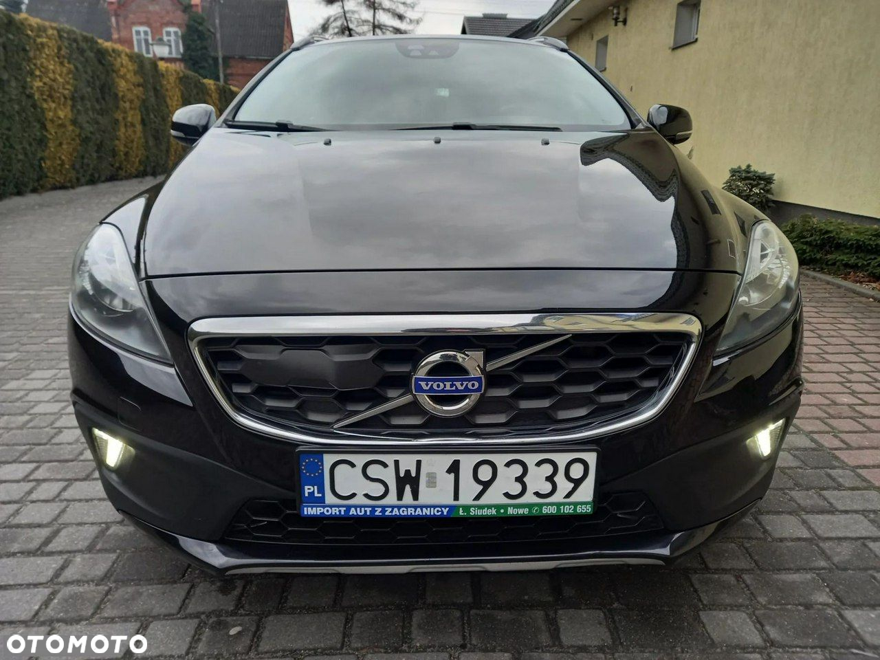 Volvo V40 Cross Country D2 Momentum - 12