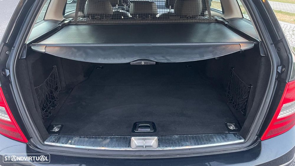 Mercedes-Benz C 220 Station CDI DPF (BlueEFFICIENCY) 7G-TRONIC Avantgarde - 24