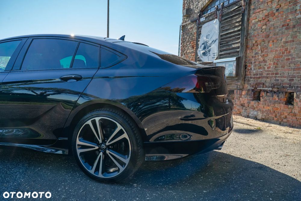 Opel Insignia 2.0 CDTI 4x4 GSi S&S - 4