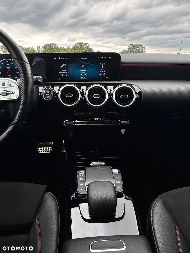 Mercedes-Benz Klasa A 200 AMG Line 7G-DCT - 30