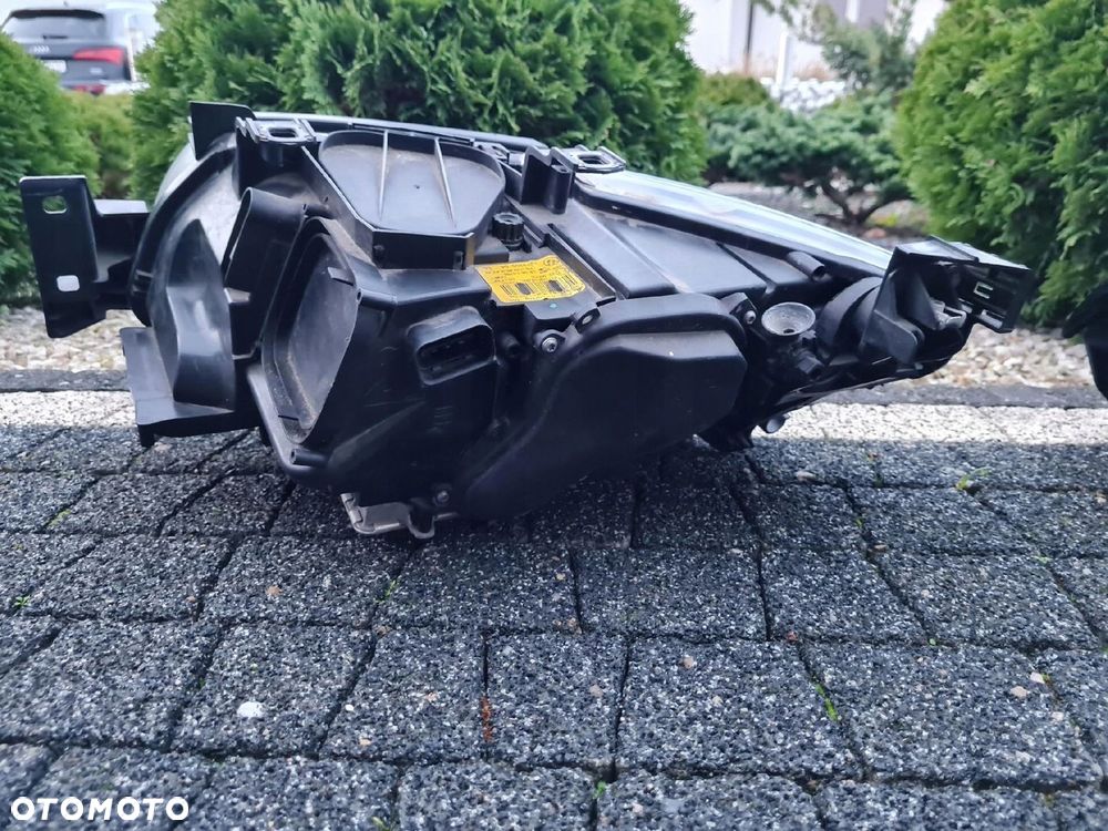 BMW 3 E92 E93 M3 Lift LCI Lampy przód Kompletne Bi Xenon Led Kierunek Żarówka - 9