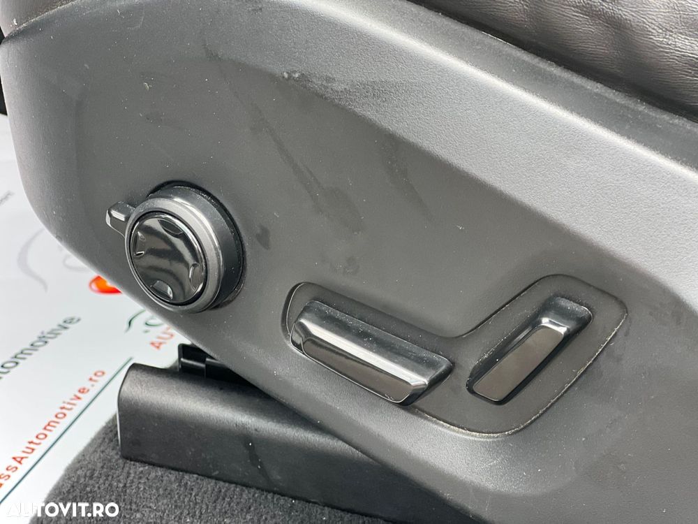 Volvo XC 60 D4 AWD R-Design - 12