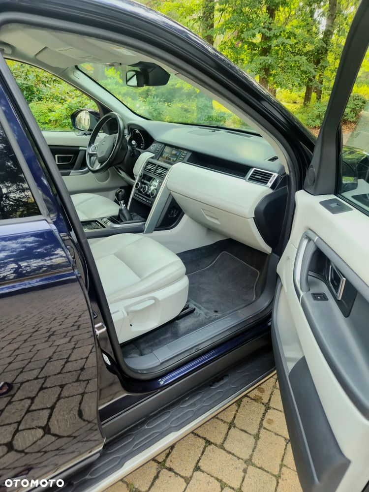 Land Rover Discovery Sport - 10