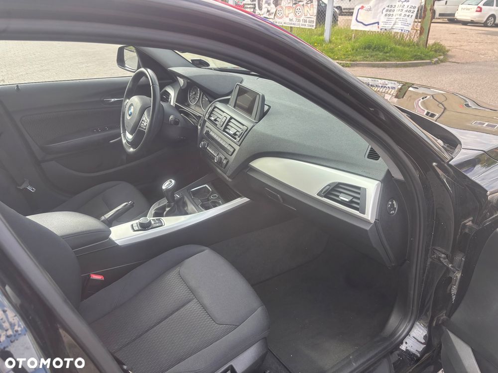 BMW Seria 1 116i - 32
