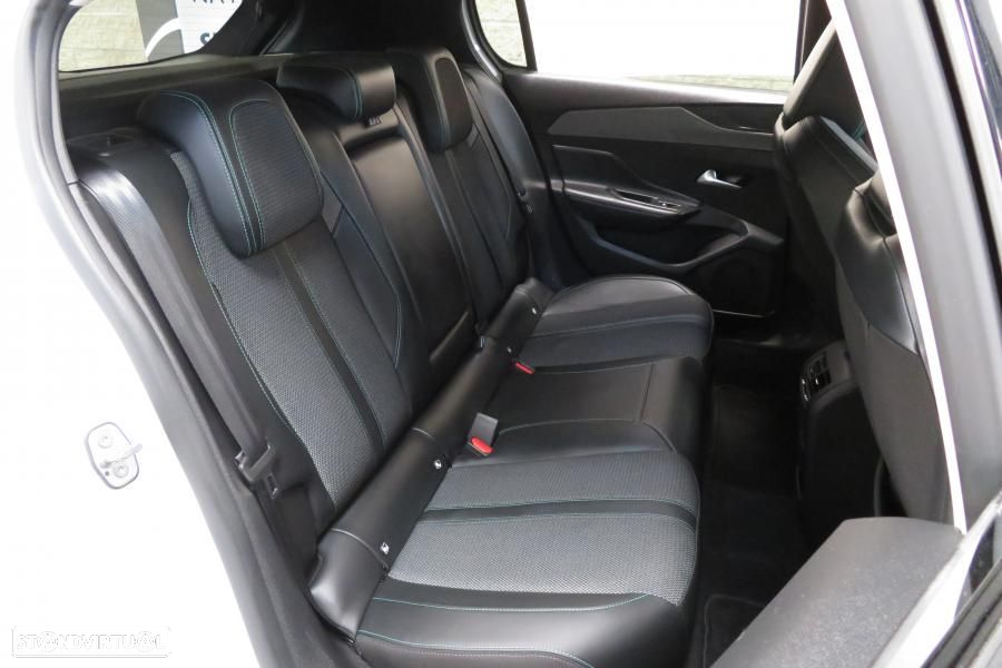 Peugeot 308 1.2 PureTech Allure Pack - 16