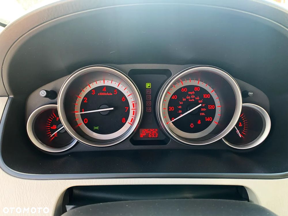 Mazda CX-9 3.7 V6 - 8