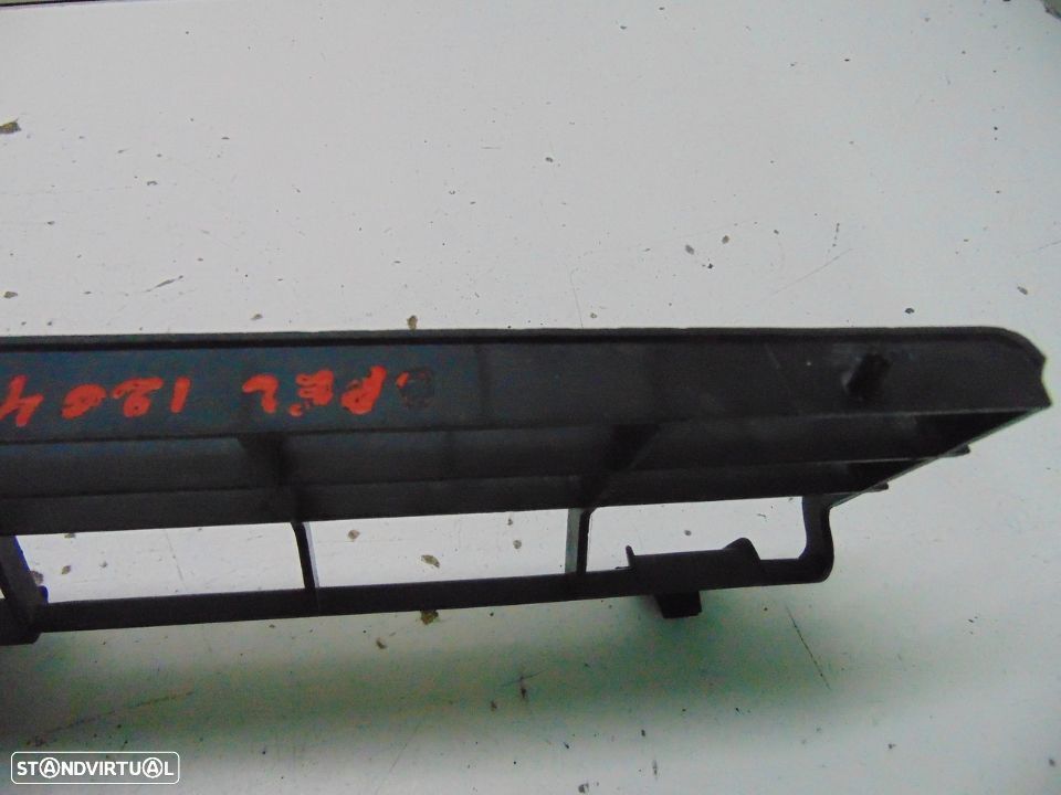 Opel 1204 ou city grelha frontal - 7