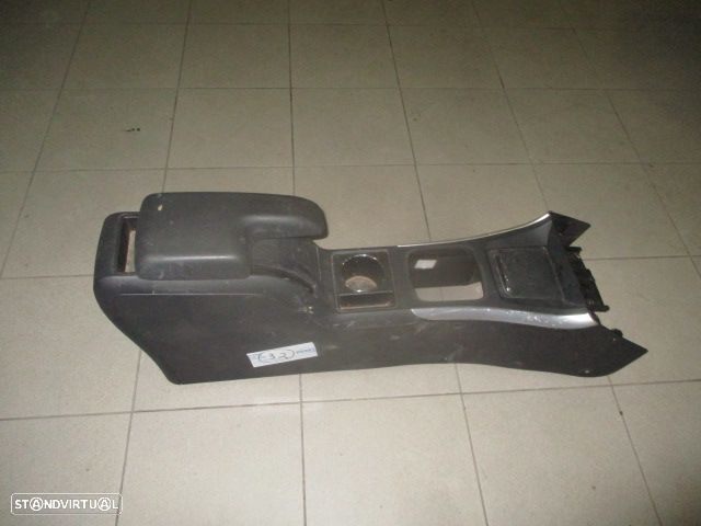 Apoio De Braço A1696800050 MERCEDES W245 B 2007 - 4
