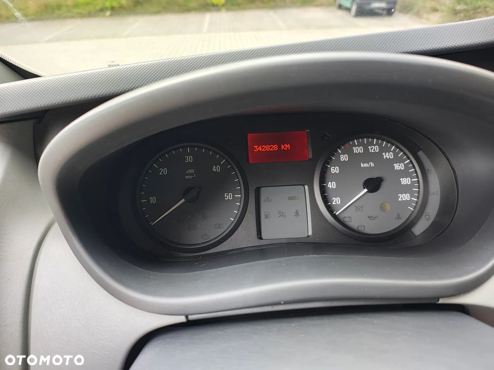 Opel Vivaro - 15