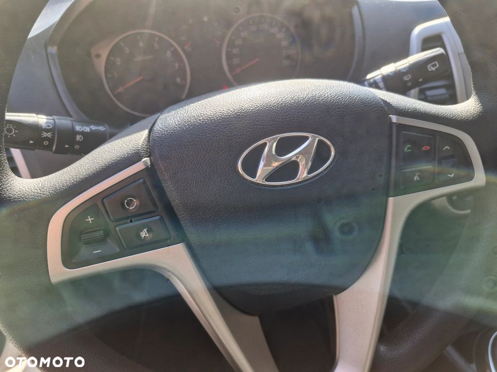 Hyundai i20 - 13